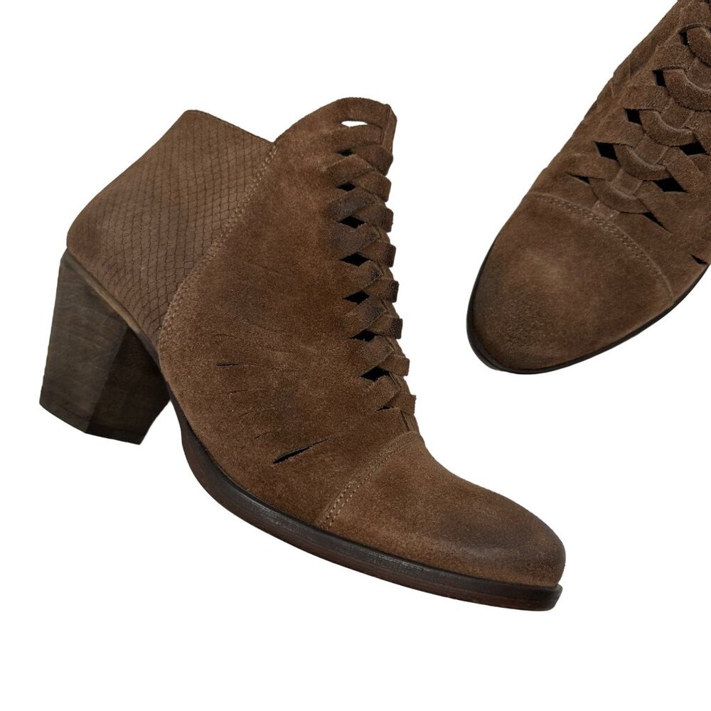 Free People Loveland Ankle Boot Size 39 US 9 Brown Suede Snake Embossed Boho - Picture 2 of 12